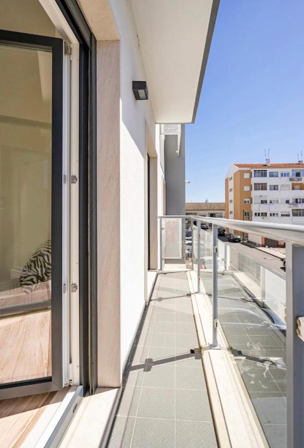 מונטיז'ו Modern Double Room With Private Balcony מראה חיצוני תמונה