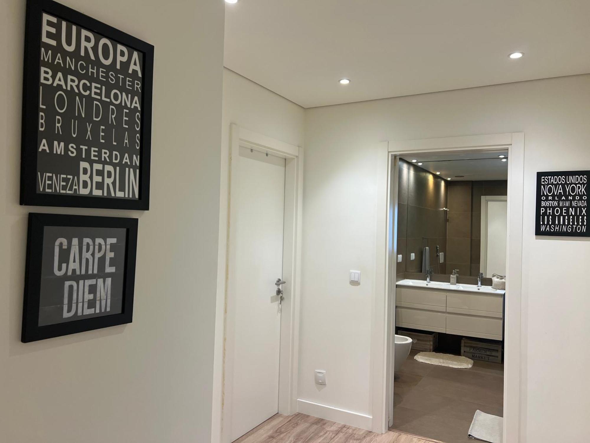 מונטיז'ו Modern Double Room With Private Balcony מראה חיצוני תמונה
